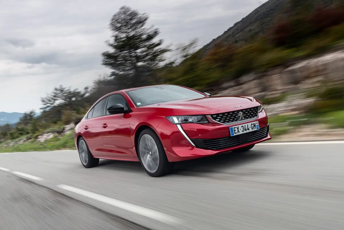 Peugeot 508, scopriamo tecnologia di bordo con Galeazzi [Video] (10)