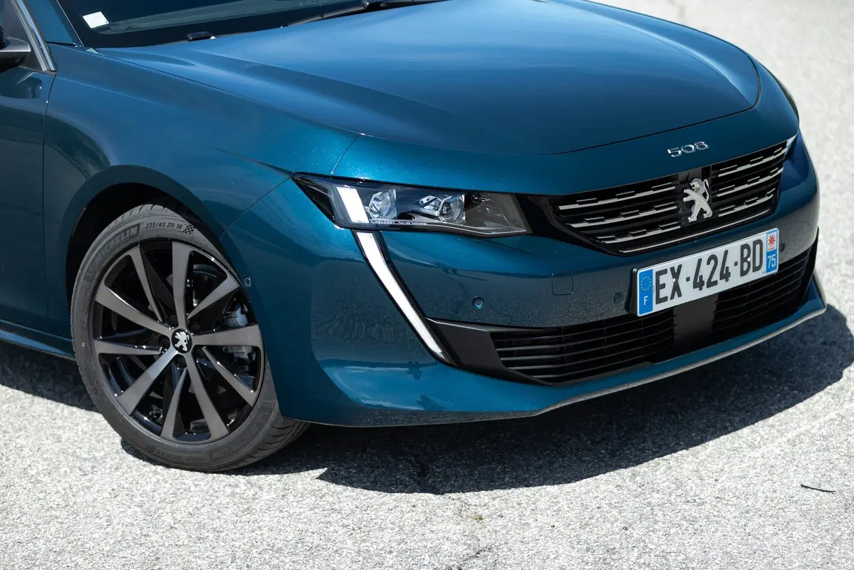 Peugeot 508, scopriamo tecnologia di bordo con Galeazzi [Video] (7)