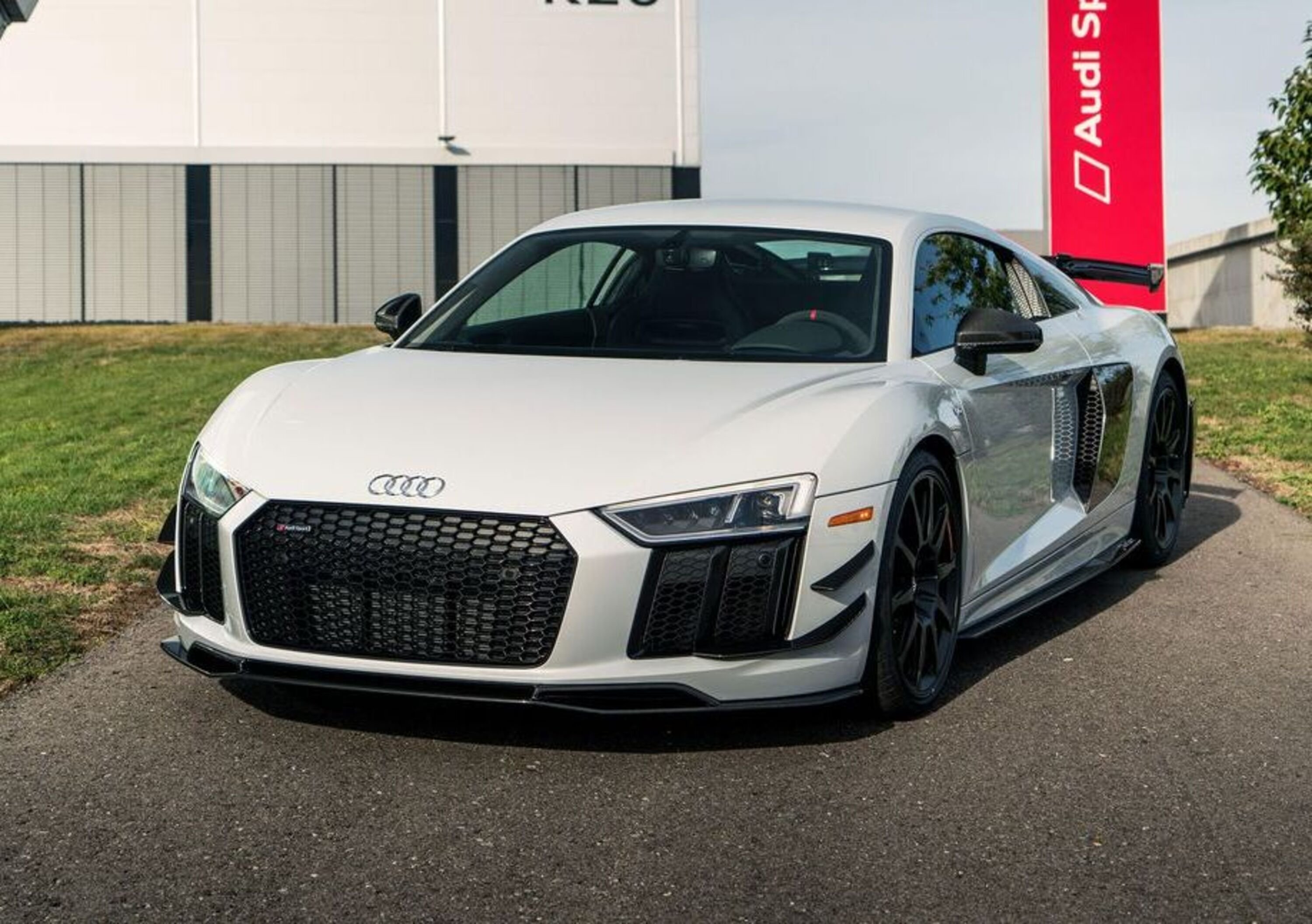 Audi R8 V10 Competition Pack, adesso anche in USA