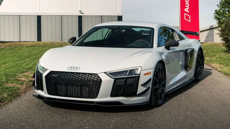 Audi R8 V10 Competition Pack, adesso anche in USA