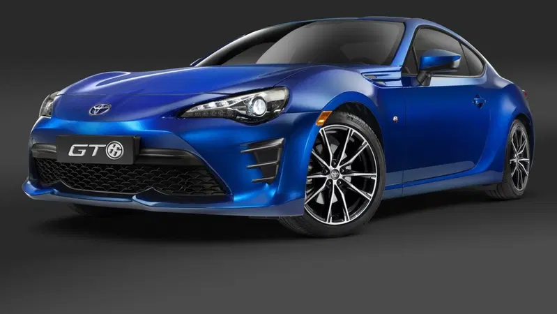 Toyota GT86 restyling, si rif&agrave; il trucco ma rimane fedele all'aspirato