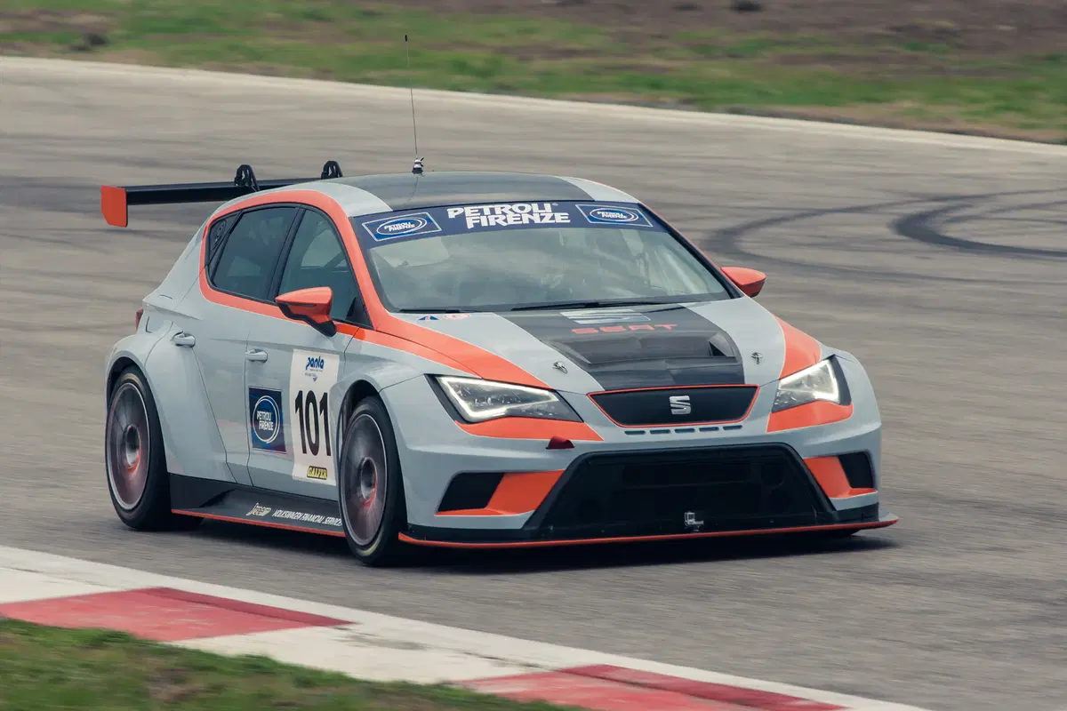 Seat Leon TCR vs Citroen C3 Max: scambio al vertice (5)