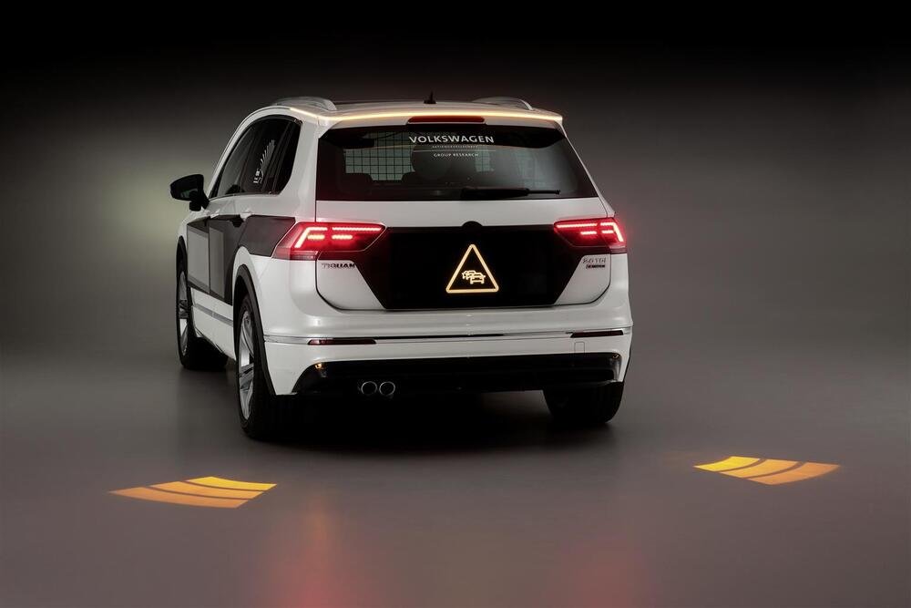 La VW Tiguan con sistema HMI integra le segnalazioni stradali in tempo reale