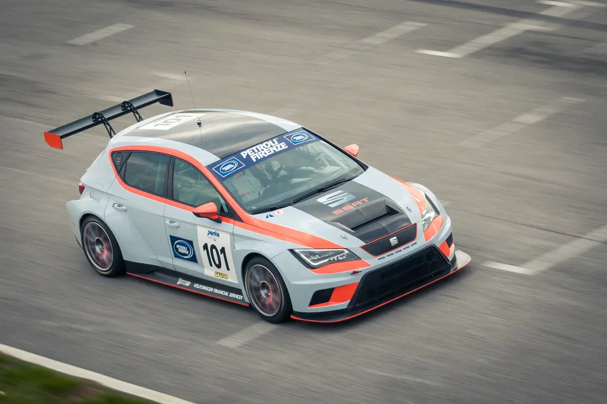 Seat Leon TCR vs Citroen C3 Max: scambio al vertice
