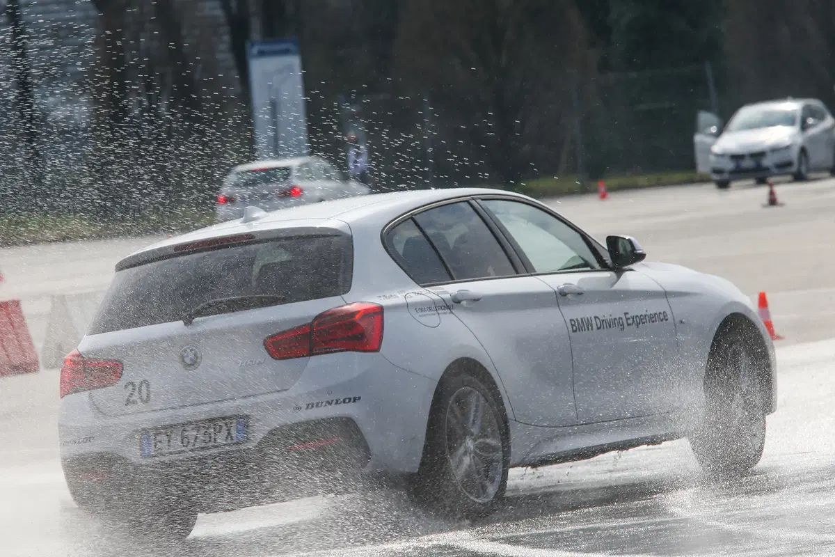 BMW Driving Experience 2016 - La passione lascia il segno (7)