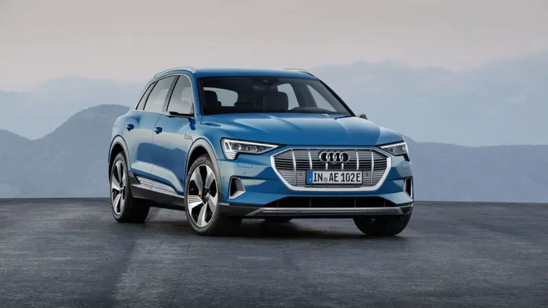Audi e-tron, le consegne ritarderanno di un mese