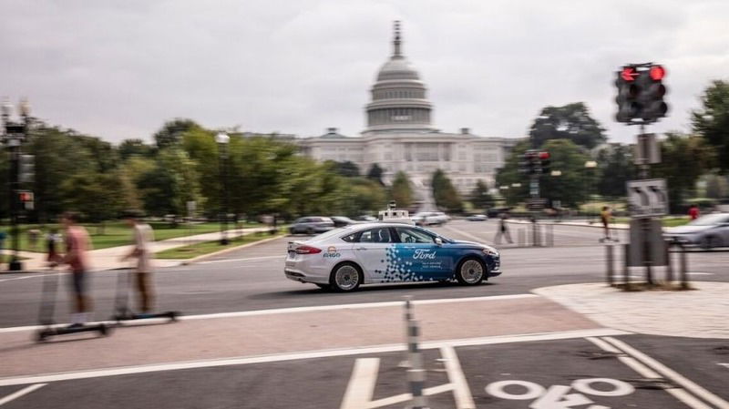 Capitali con auto a guida autonoma crescono: dopo Washington anche Londra