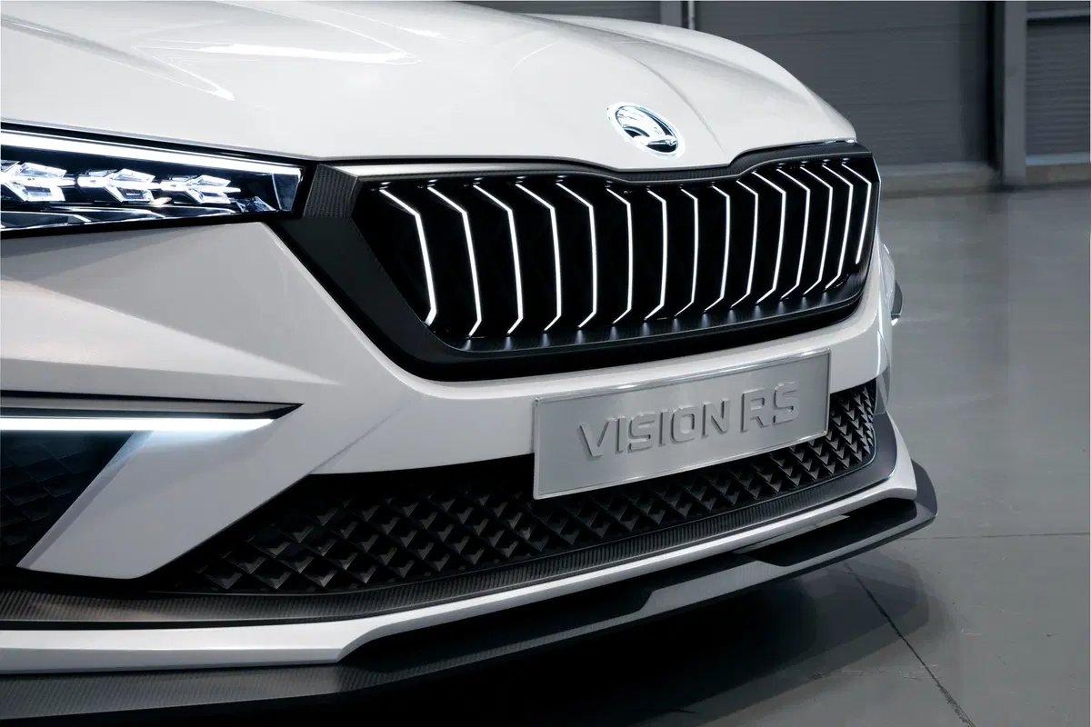 Skoda Vision RS, al volante della "futura" seg. C Scala [Video] (7)
