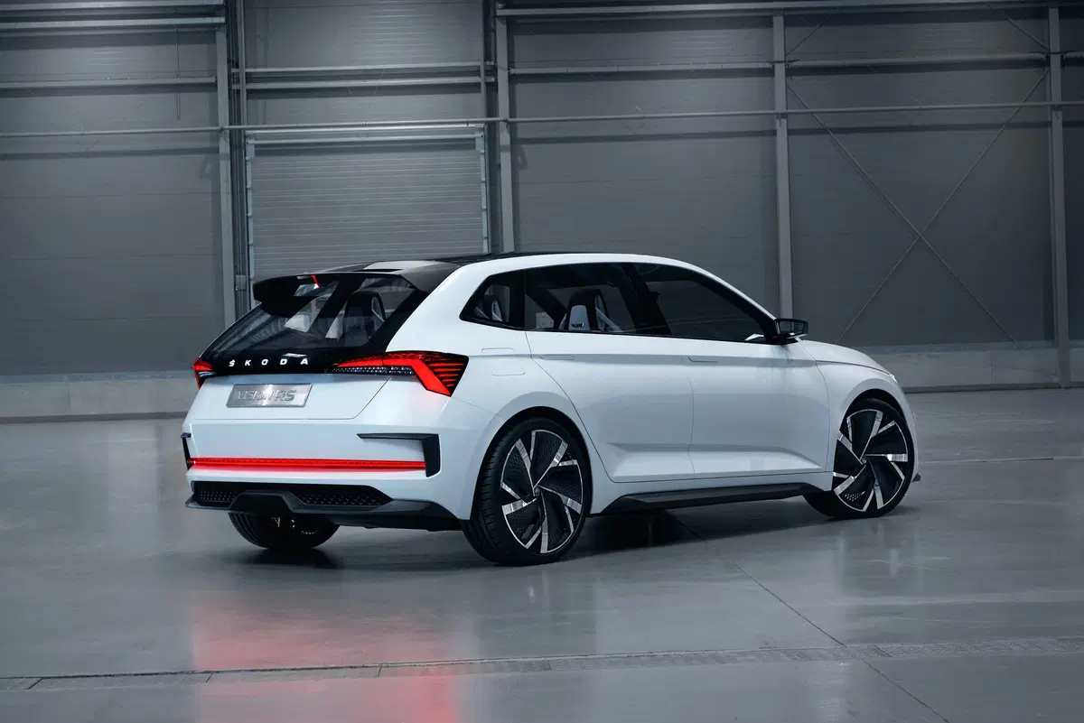 Skoda Vision RS, al volante della "futura" seg. C Scala [Video] (8)
