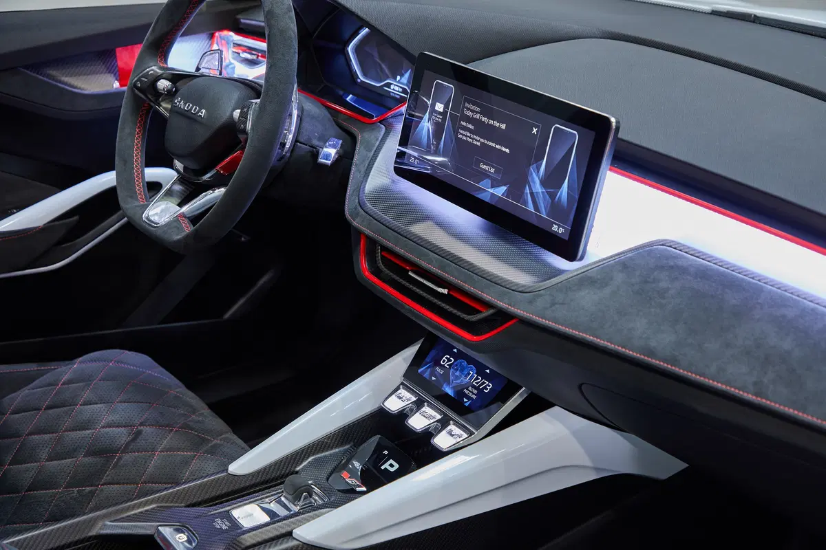 Skoda Vision RS, al volante della "futura" seg. C Scala [Video] (11)