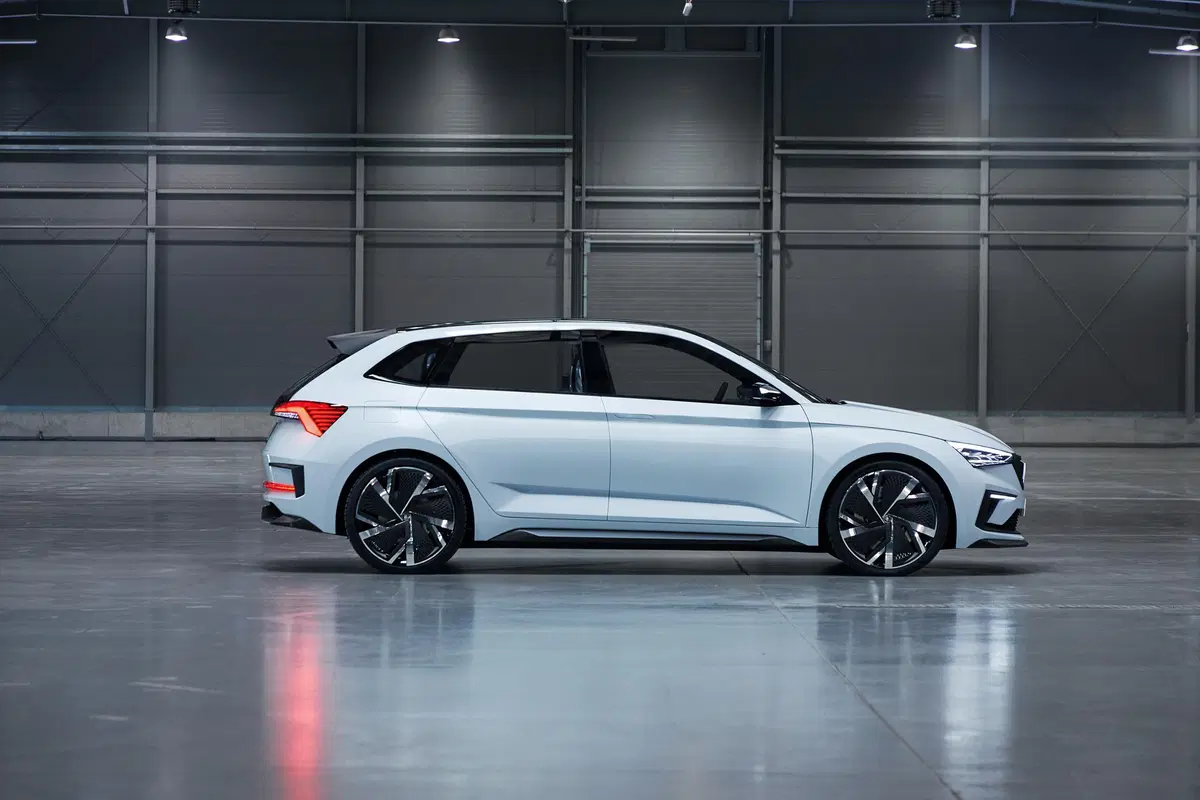 Skoda Vision RS, al volante della "futura" seg. C Scala [Video] (14)