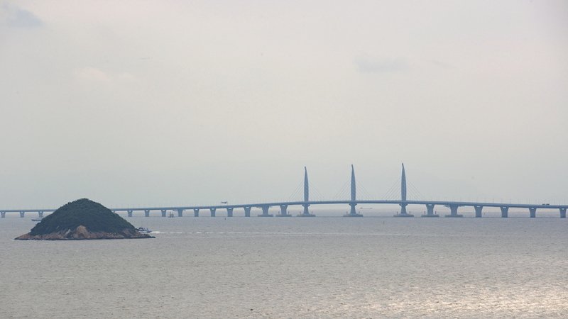 Cina, inaugurato il ponte sul mare pi&ugrave; lungo del mondo