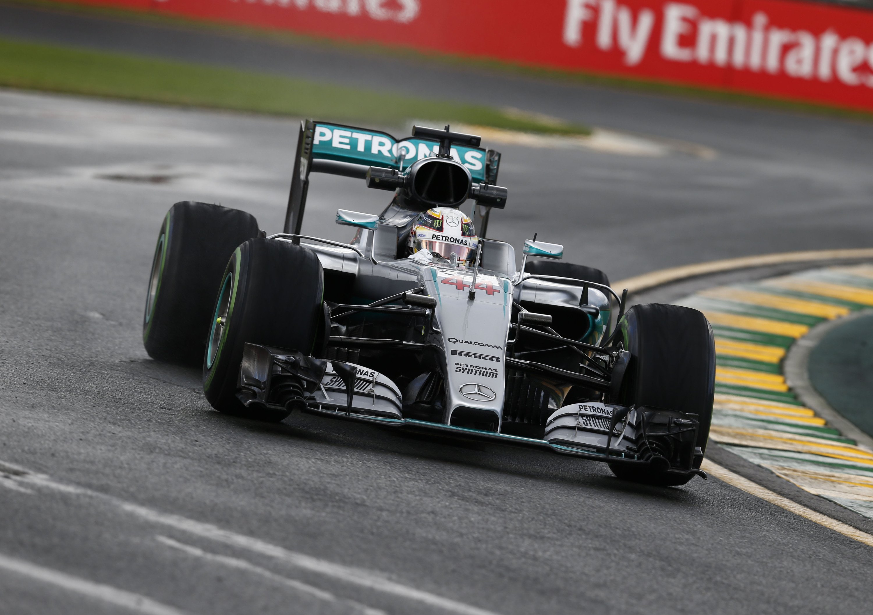 Formula 1, Gp D&#039;Australia 2016, FP3: Hamilton davanti, Ferrari vicina