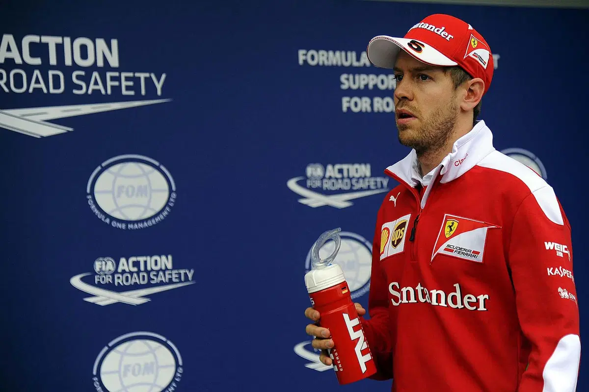 Formula 1, Gp Australia 2016: pole per Hamilton (8)