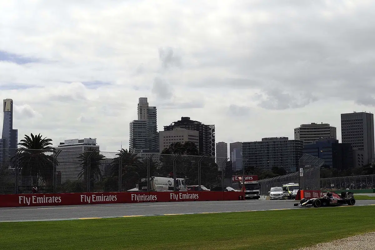 Formula 1, Gp Australia 2016: pole per Hamilton (16)