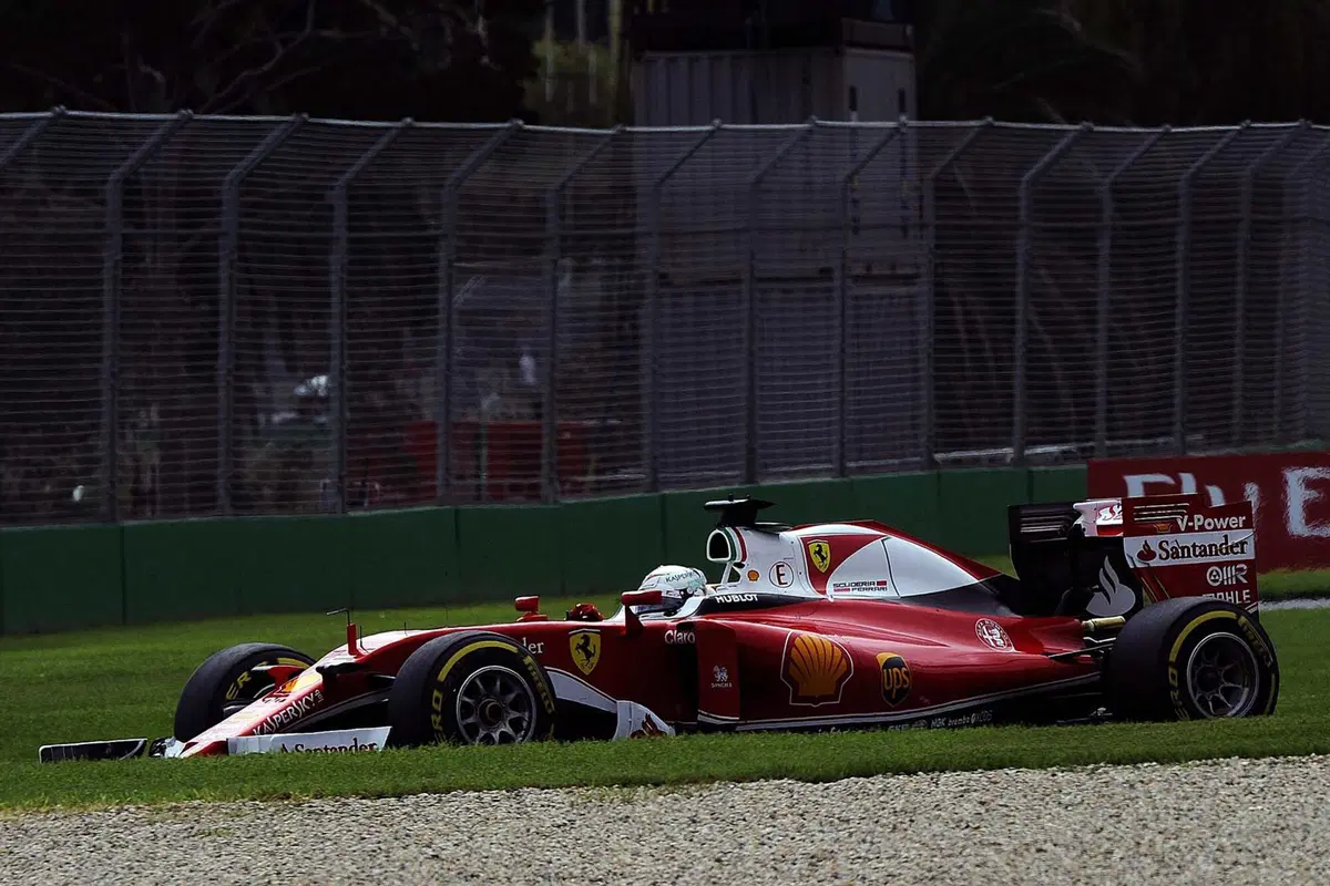 Formula 1, Gp Australia 2016: pole per Hamilton (18)