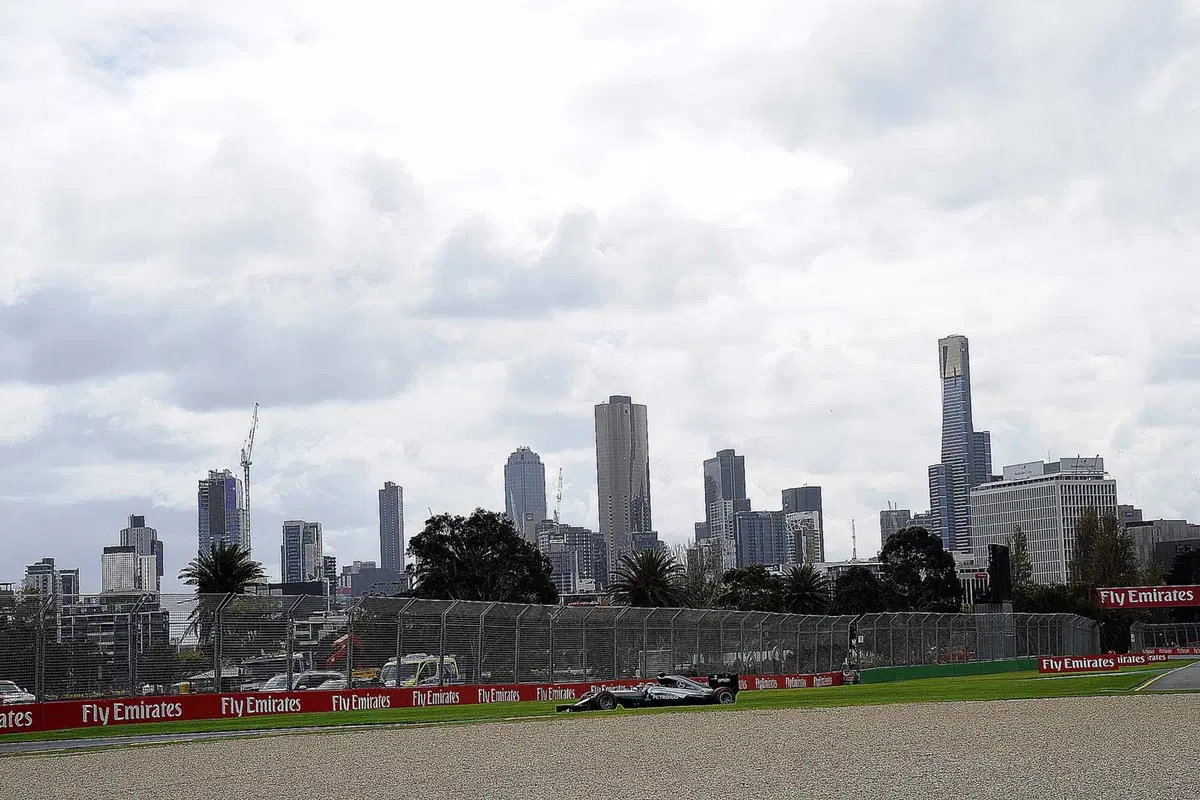 Formula 1, Gp Australia 2016: pole per Hamilton (2)