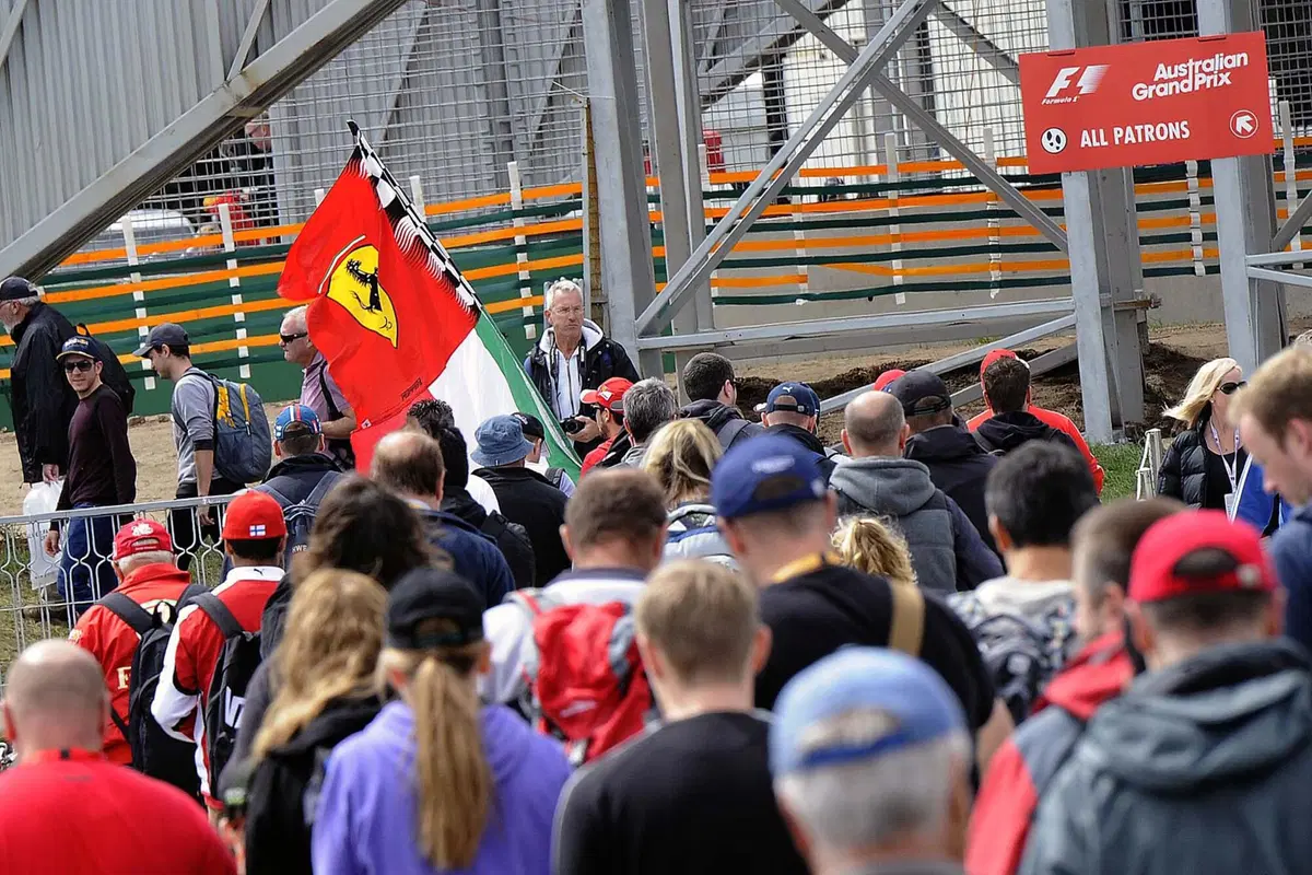 Formula 1, Gp Australia 2016: pole per Hamilton (12)