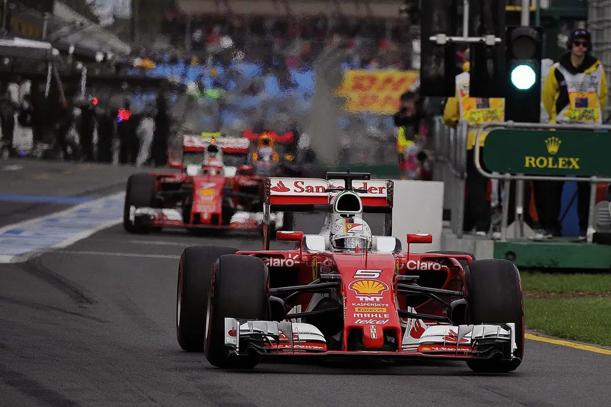 Formula 1, Gp Australia 2016: pole per Hamilton (29)