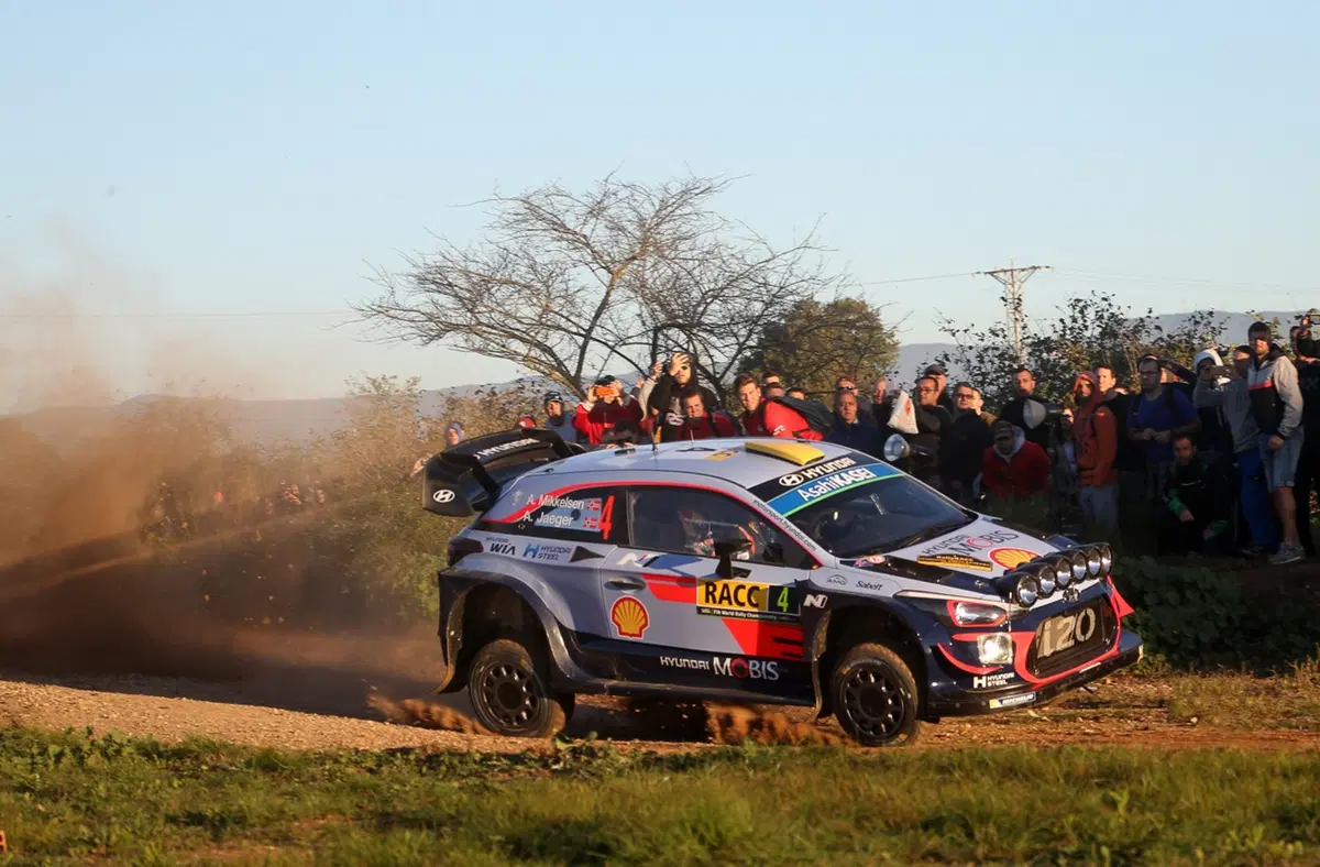 WRC18 RallyRACC Catalunia. Super Special Stage a Ogier (Fiesta M-Sport) (2)