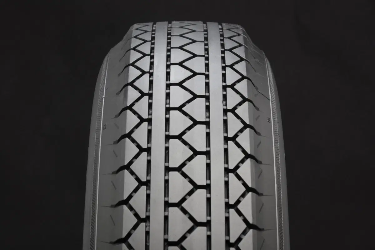 Pirelli: torna lo Stella Bianca (3)