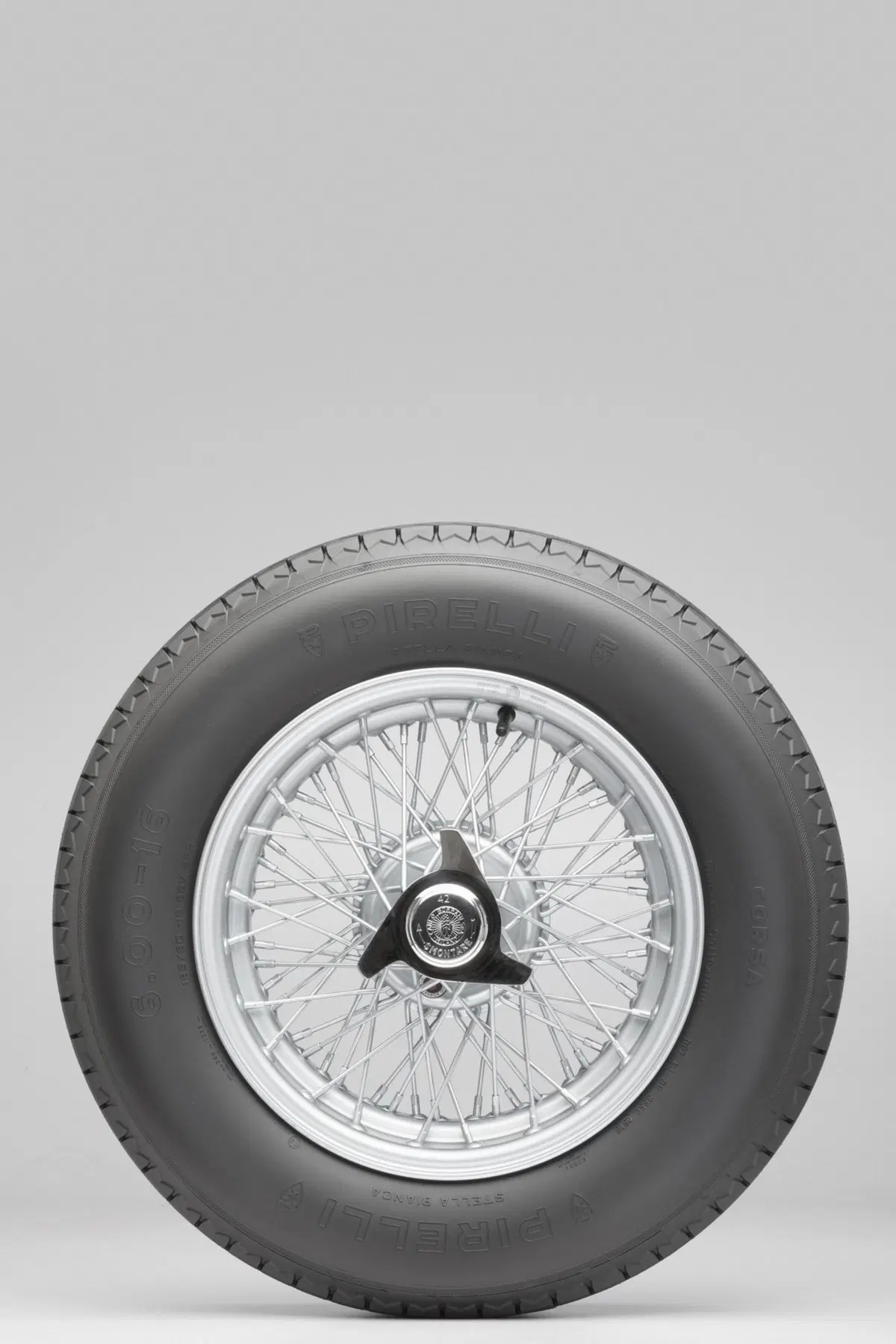 Pirelli: torna lo Stella Bianca (4)