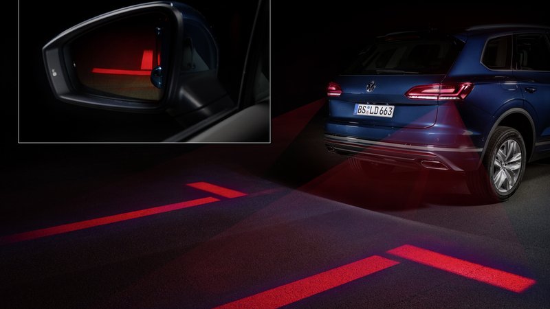 VW, Illuminazione: nuovi gruppi ottici e segnalazioni visive dell&rsquo;auto (Parte3 - Video)