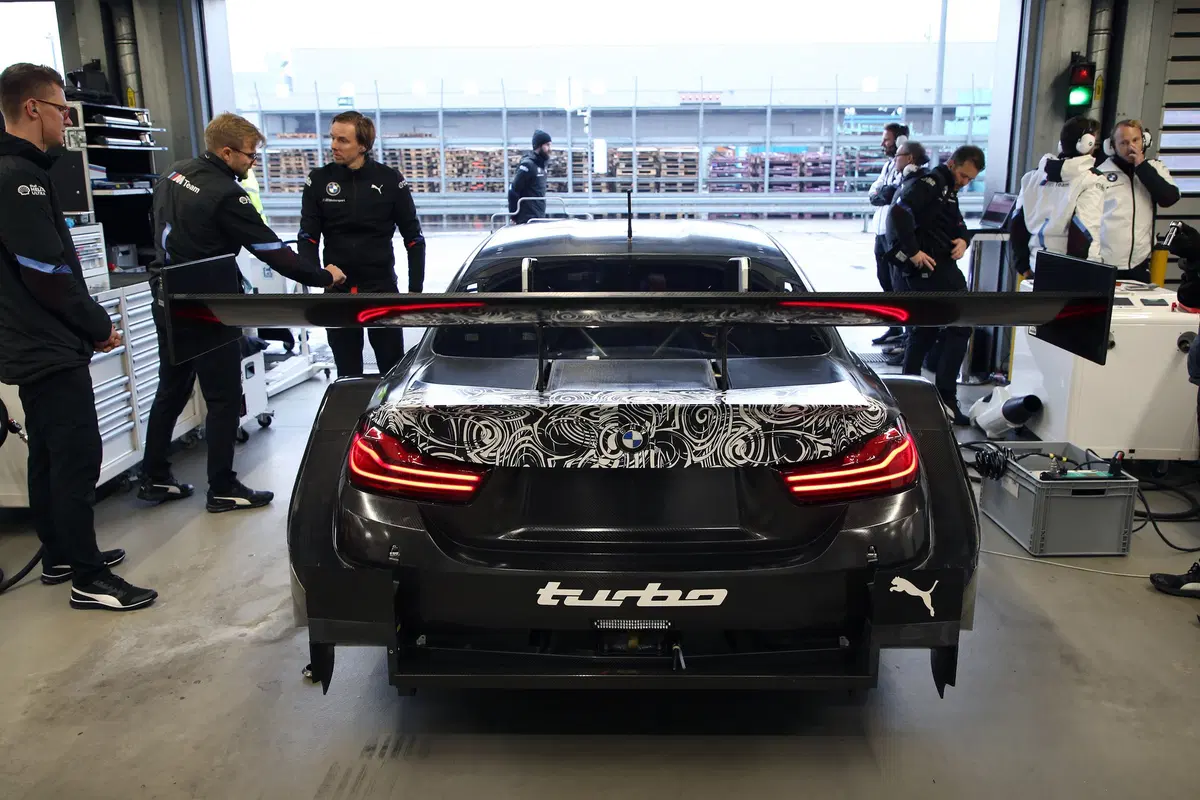 BMW M4 DTM, debutta il 4 cilindri turbo (2)