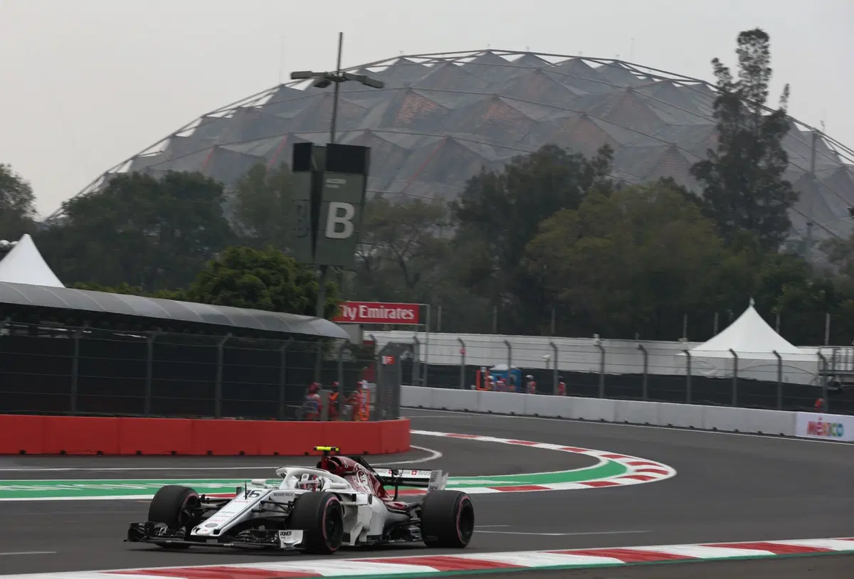 F1, GP Messico 2018: vince Verstappen. Hamilton è campione del mondo (16)