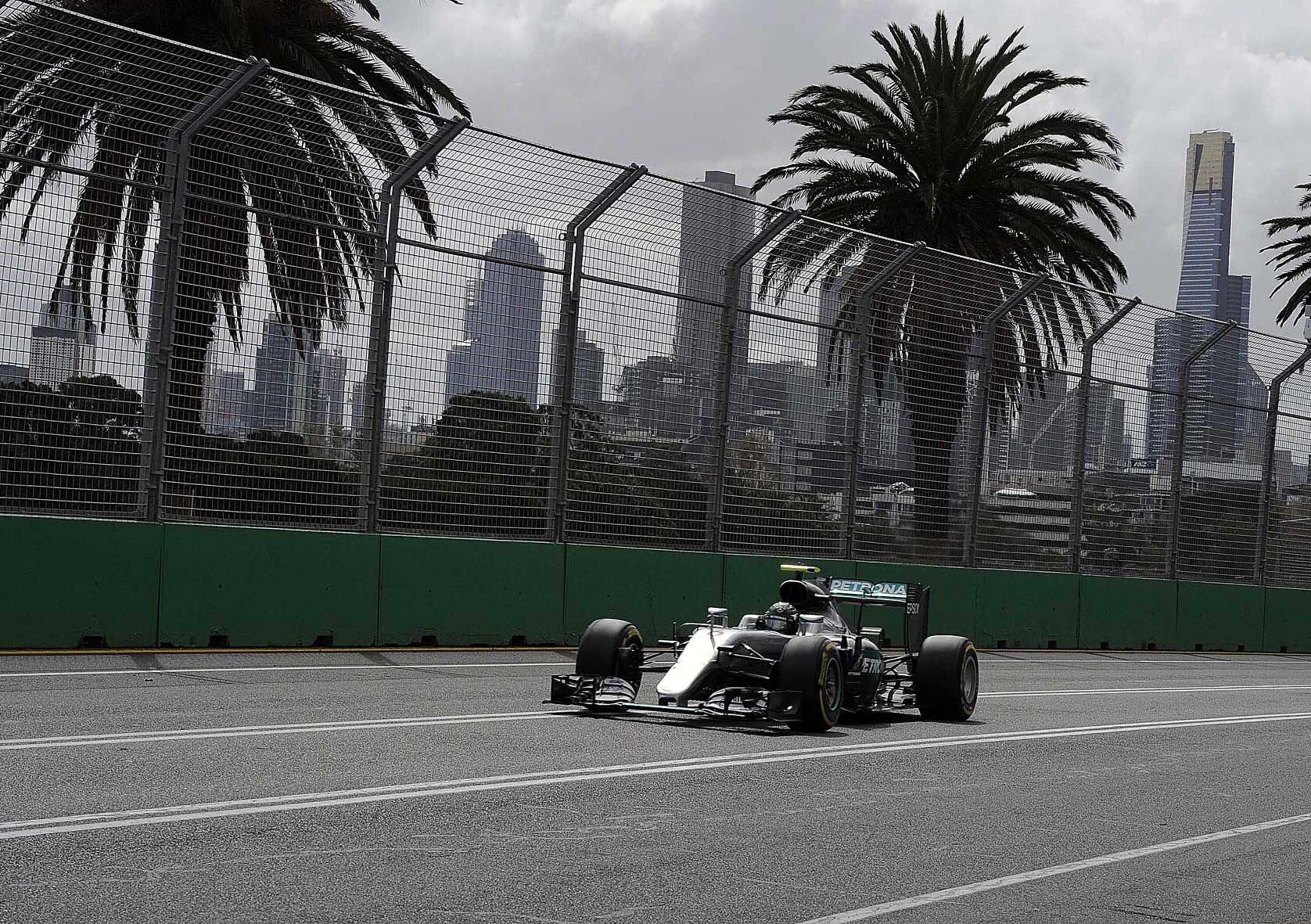 F1, Gp Australia 2016, Rosberg: &laquo;Dobbiamo fare di tutto per tenere dietro la Ferrari&raquo;