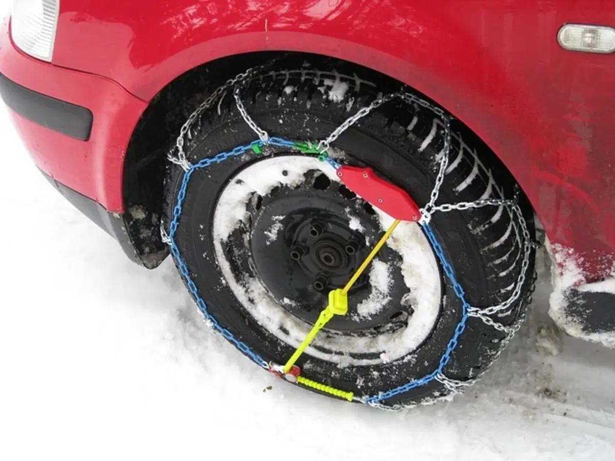 Catene da neve e il loro montaggio sull’auto (2)