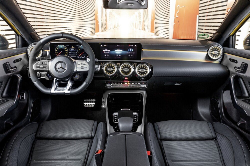 Gli interni della nuova Mercedes-AMG A 35