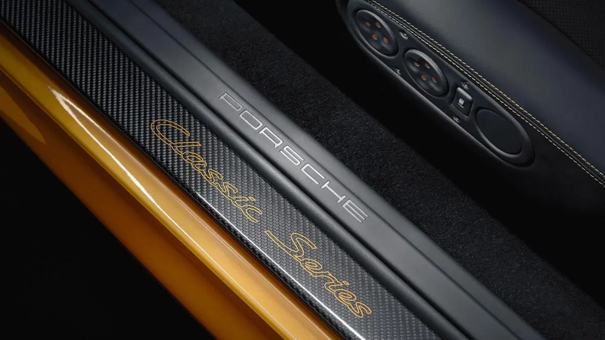 Porsche 911 Turbo 993, la "Project Gold" venduta a 2.7milioni di euro [Video] (6)