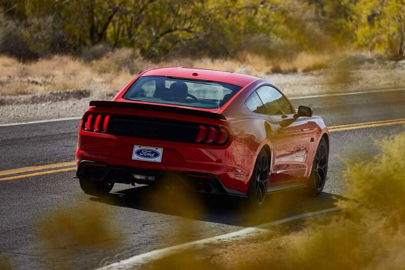 La Ford Mustang Series 1 RTR vista da dietro