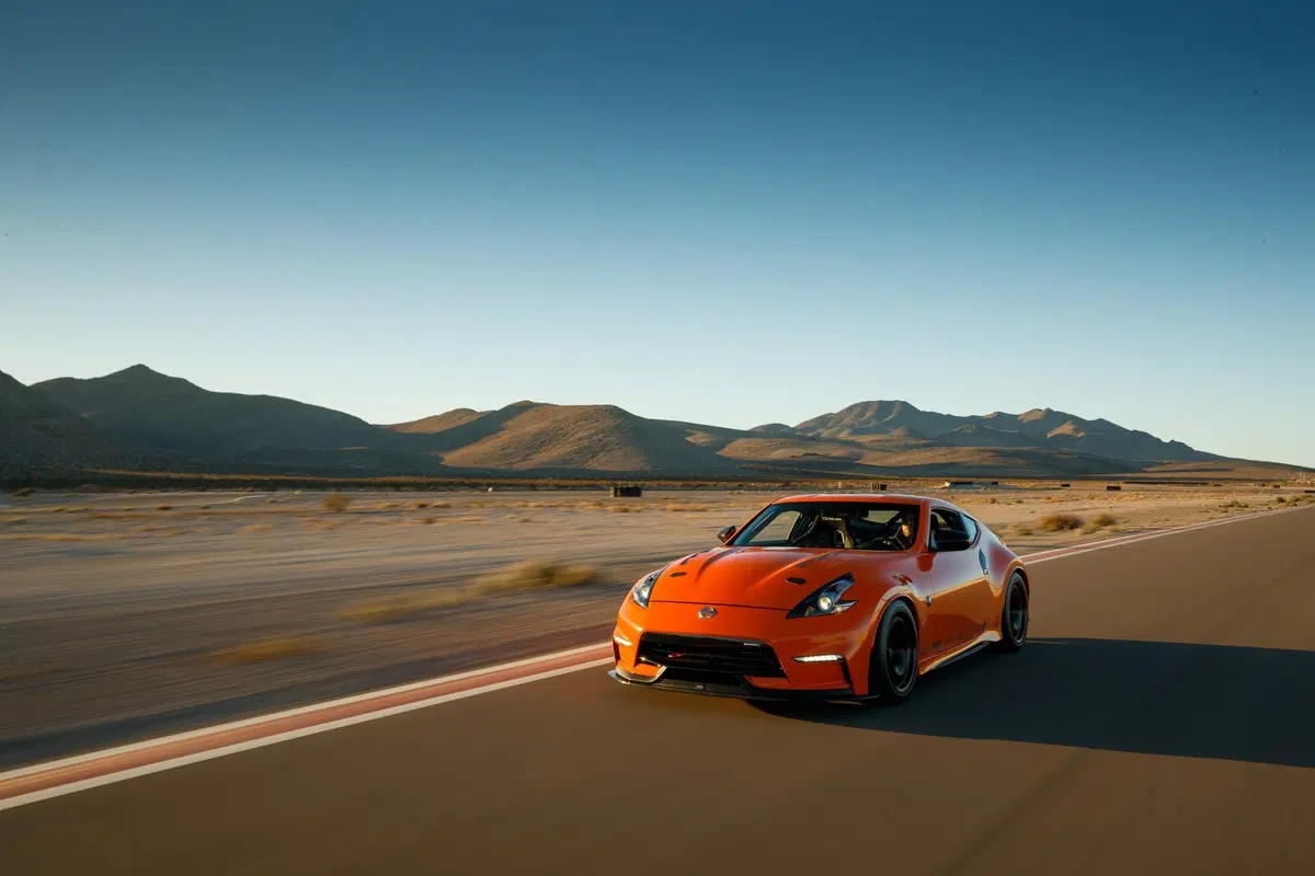 Nissan 370Z Project Clubsport 23, allestimento racing per la pista (3)