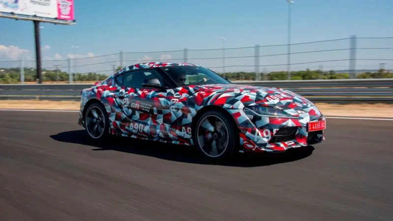 Toyota Supra, l'attesa &egrave; finita: arriver&agrave; al Salone di Detroit 2019