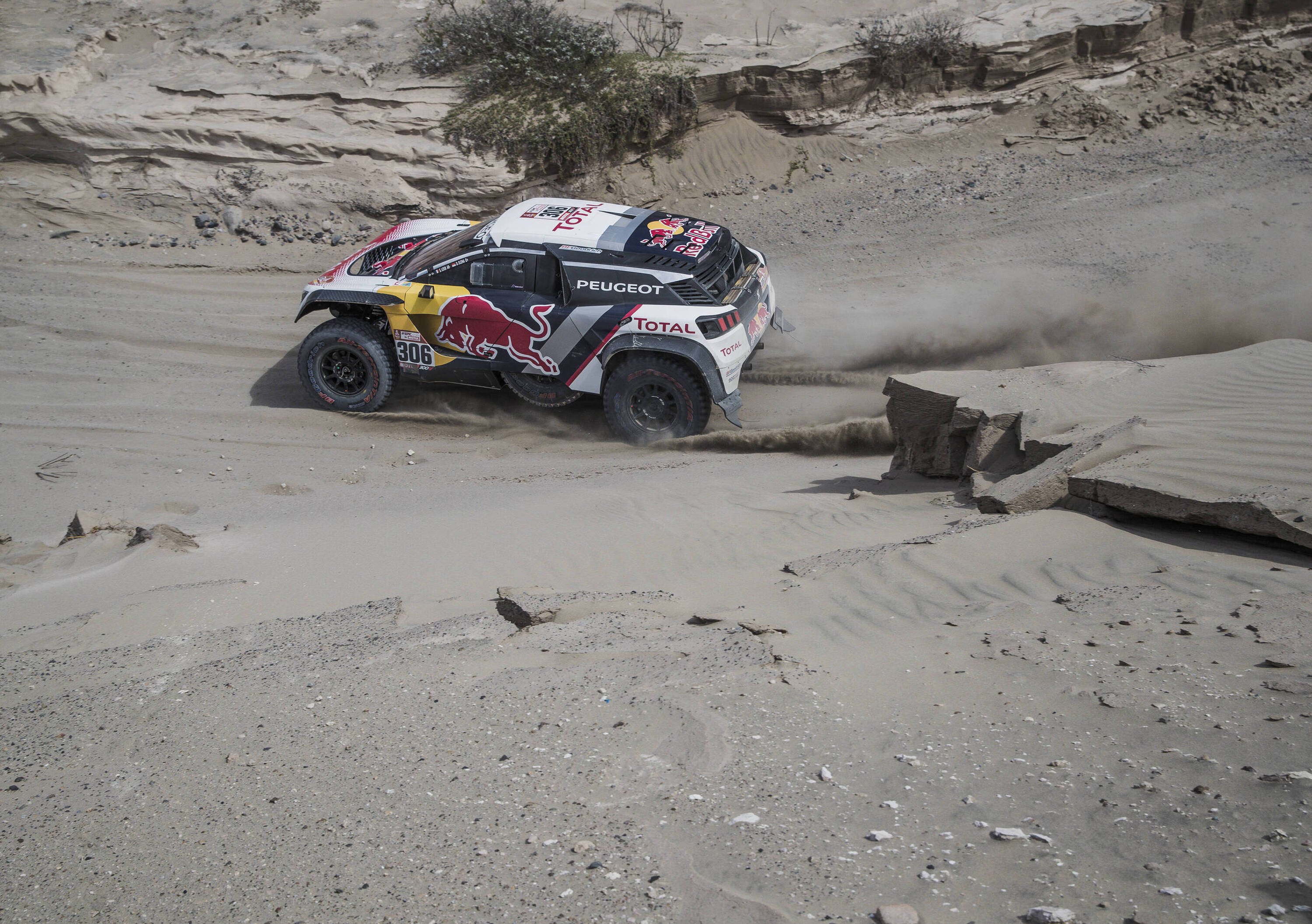 Road To Dakar. Sensazionale: Maxi Loeb Peugeot!