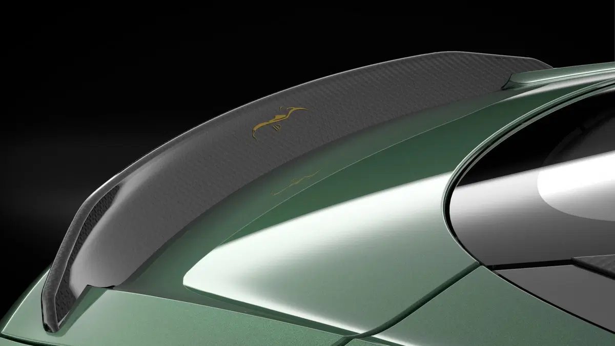 Aston Martin DBS 59, omaggio alle vittorie a Le Mans (5)
