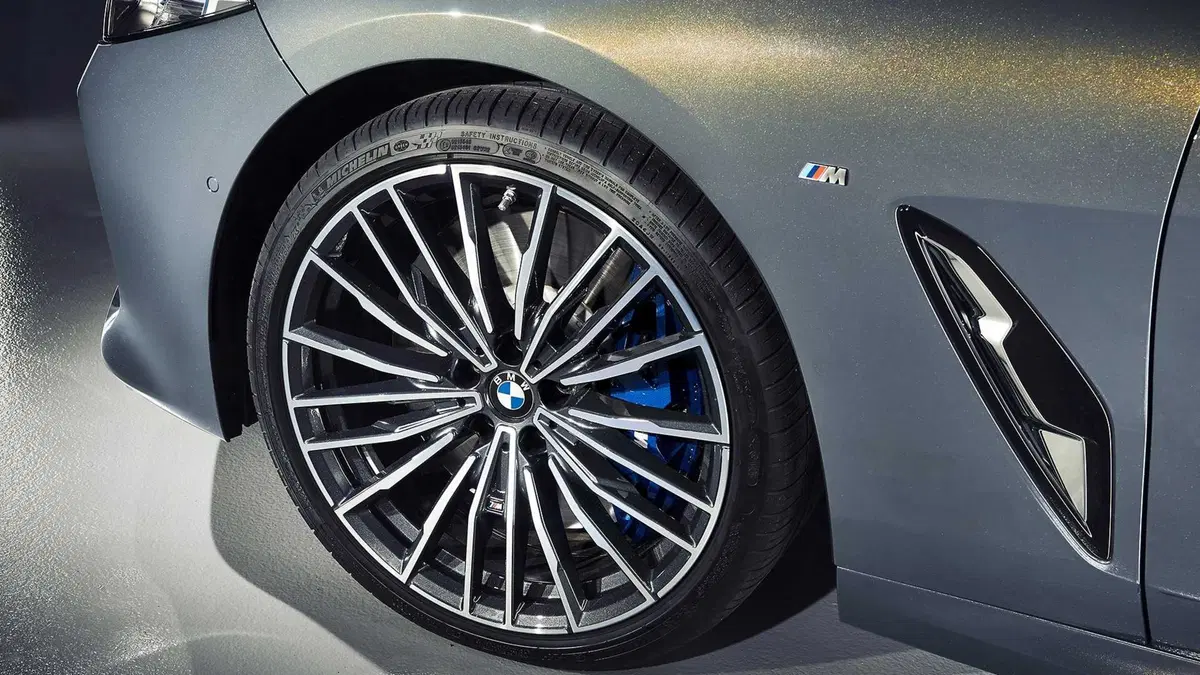 BMW Serie 8 Cabrio, eccola senza veli (9)
