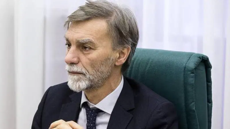 Delrio: &laquo;32 milioni per l'auto elettrica&raquo;