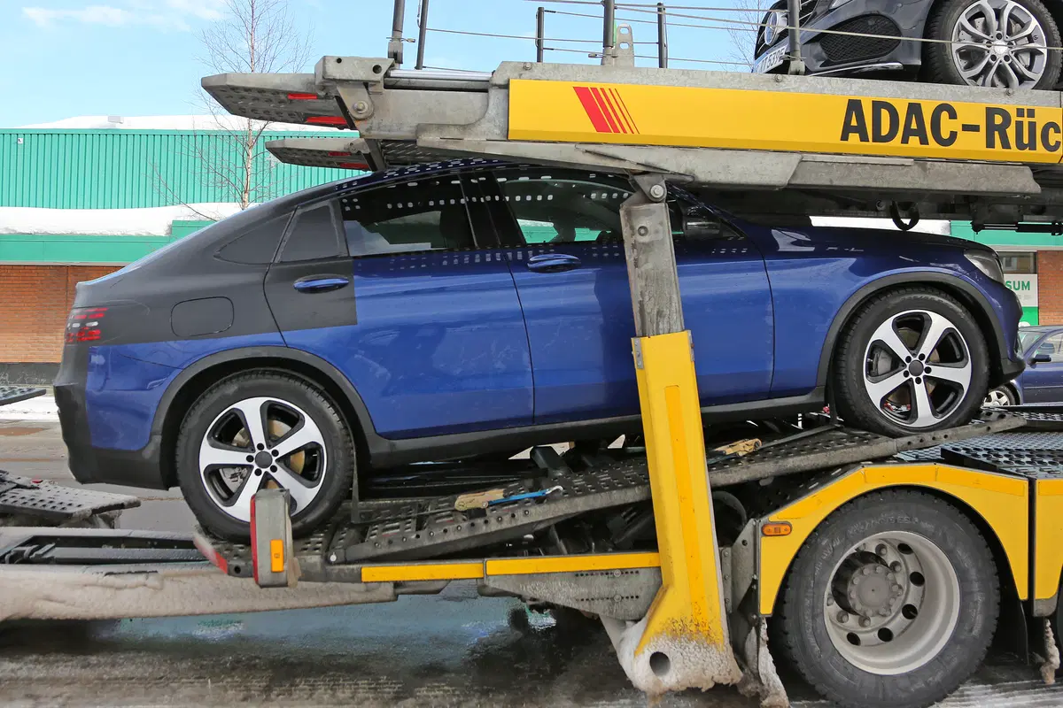 Mercedes GLC coupé: eccola praticamente senza veli (3)