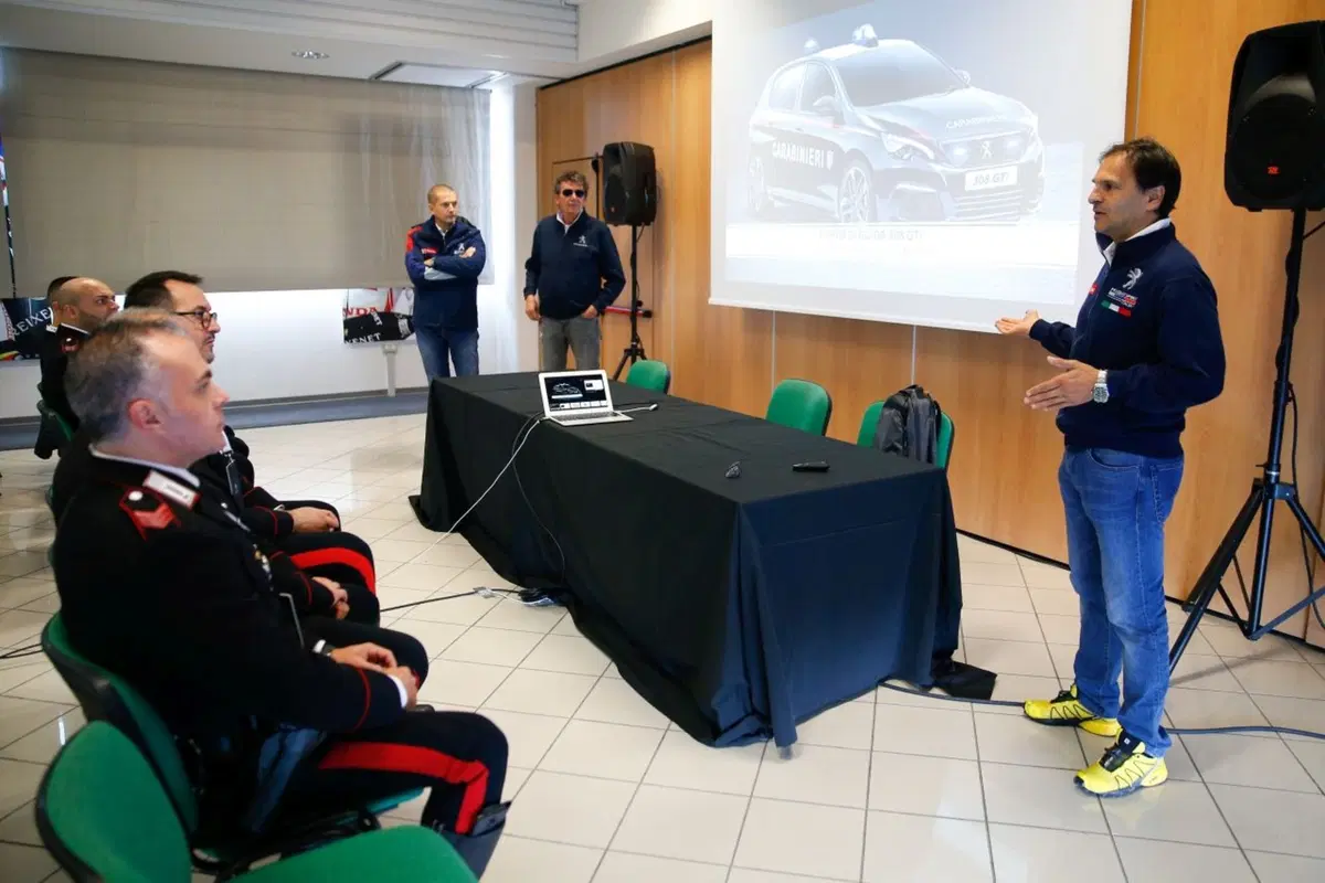 Paolo Andreucci istruttore di guida per i Carabinieri (4)