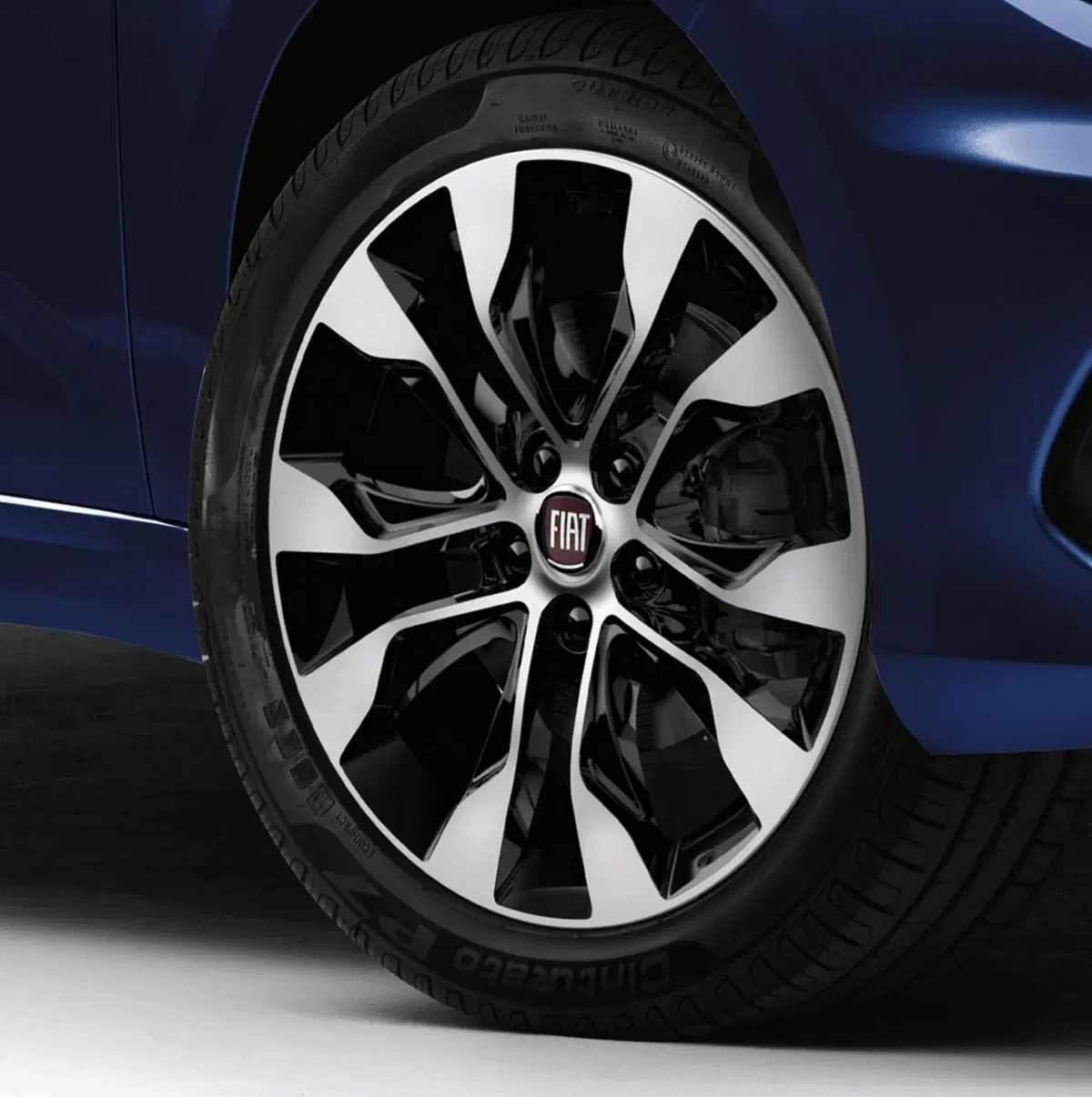 Fiat Tipo: arrivano gli allestimenti Mirror e Street (11)