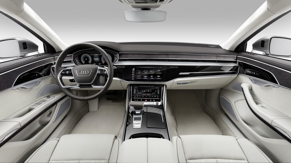 Gli interni della Audi A8