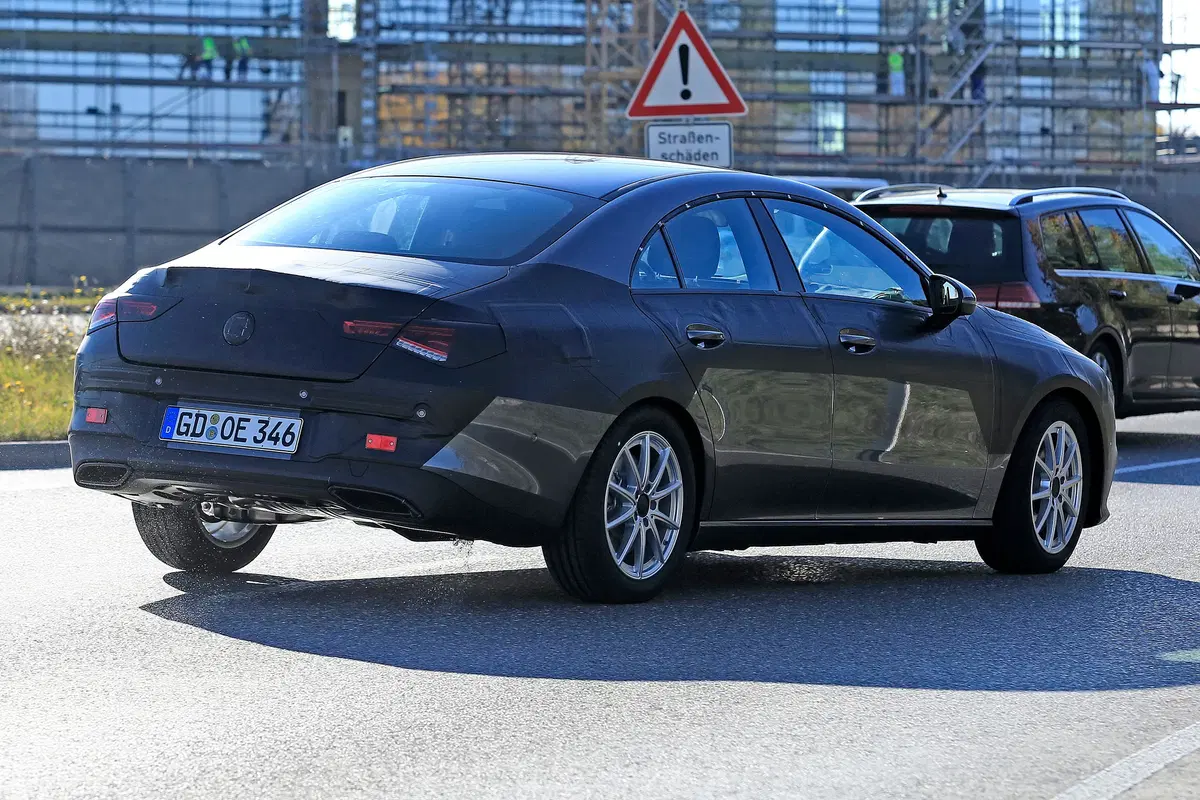 Mercedes CLA 2019, nuove foto spia (5)