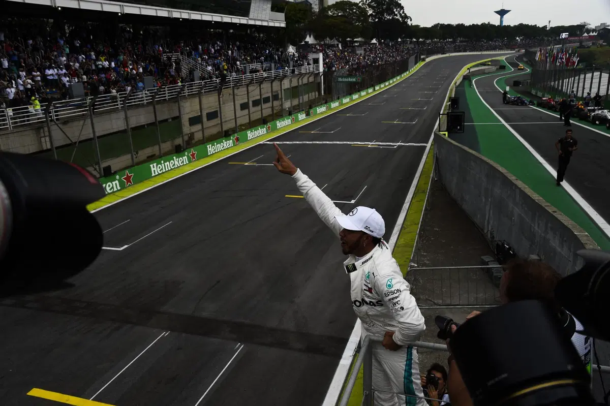F1, GP Brasile 2018, Vettel: «Non dovevano chiamarci alla verifica» (14)