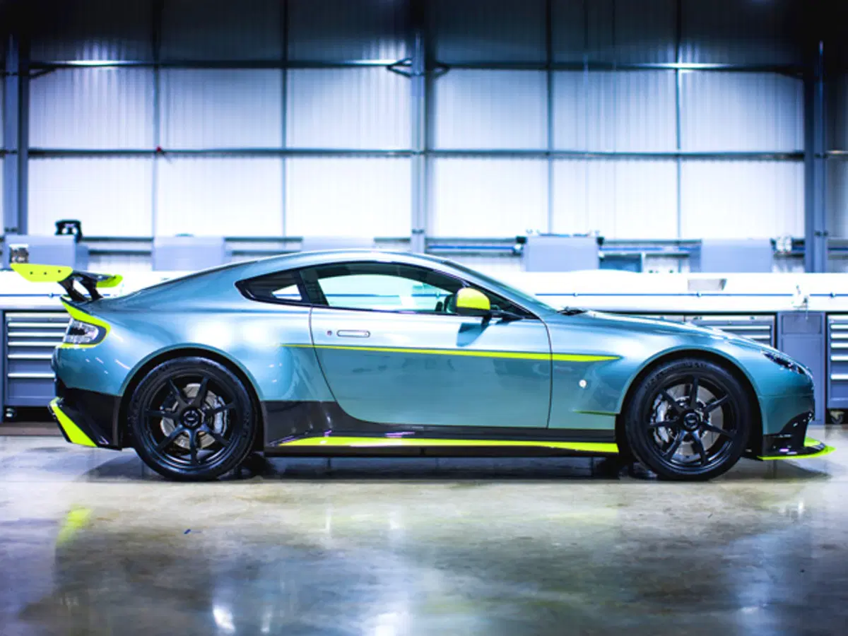 Aston Martin Vantage Vantage GT8 Coupé (2)