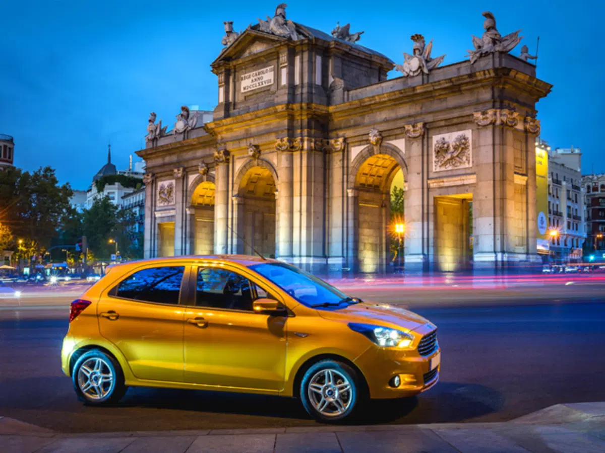 Ford Ka+ 1.2 Ti-VCT 85 CV Ultimate Color (2)