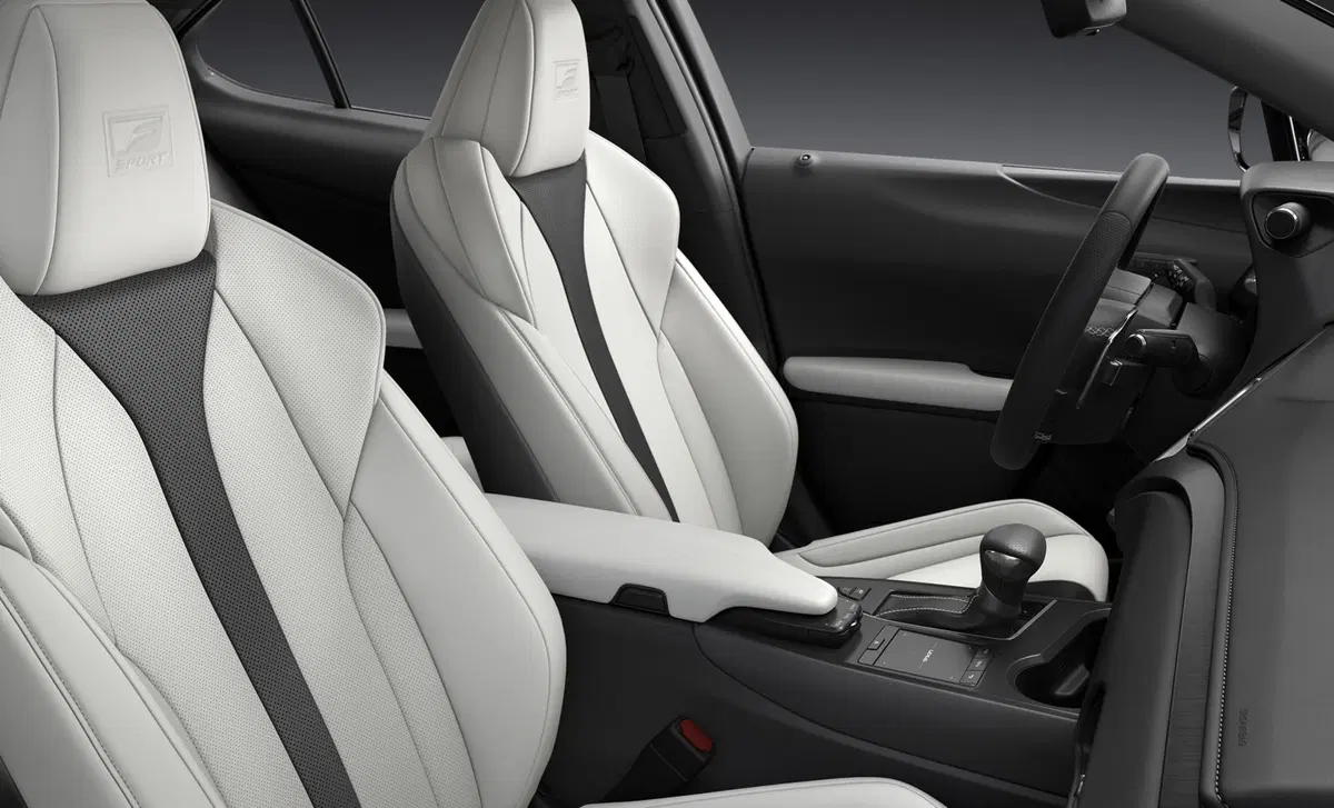 Lexus UX Hybrid 4WD Premium (12)