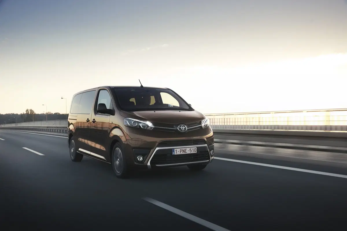 Toyota Proace Verso: nuovo motore diesel 1.5 L da 120 CV (3)